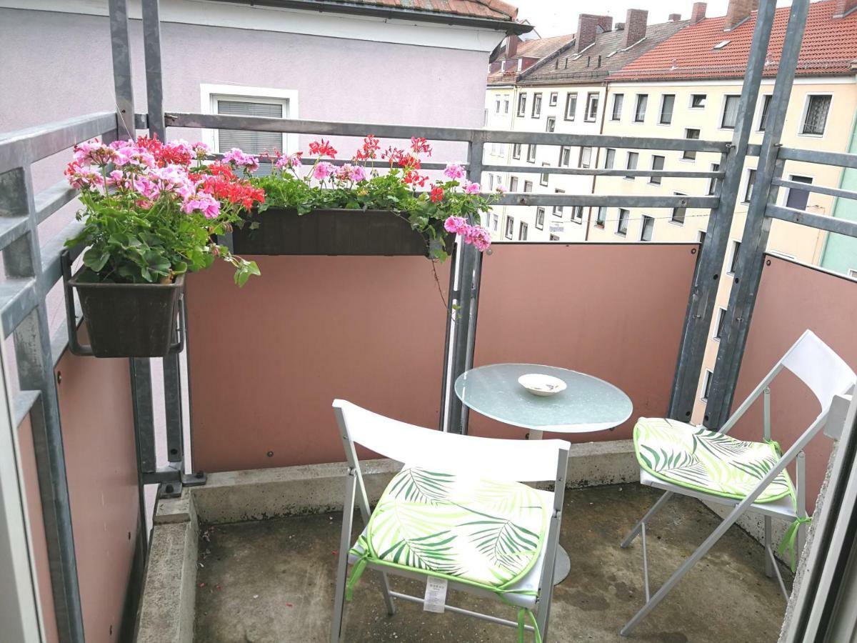 Quiet City-Apt, 4Min City-Center, 18Min Fair Nuernberg!!! Exterior photo